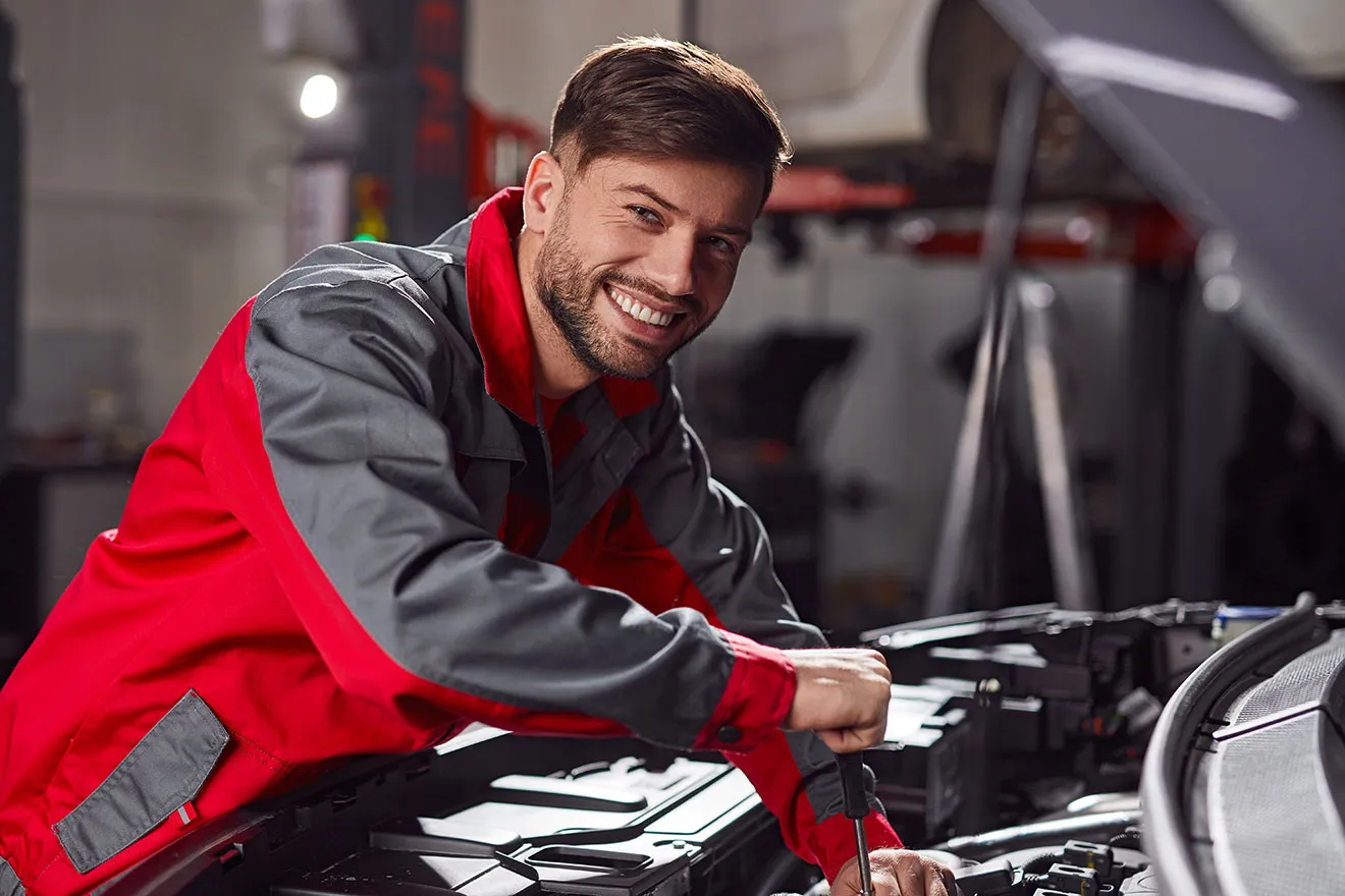 Pièces détachées automobiles algériennes pour l'équipe automobile
